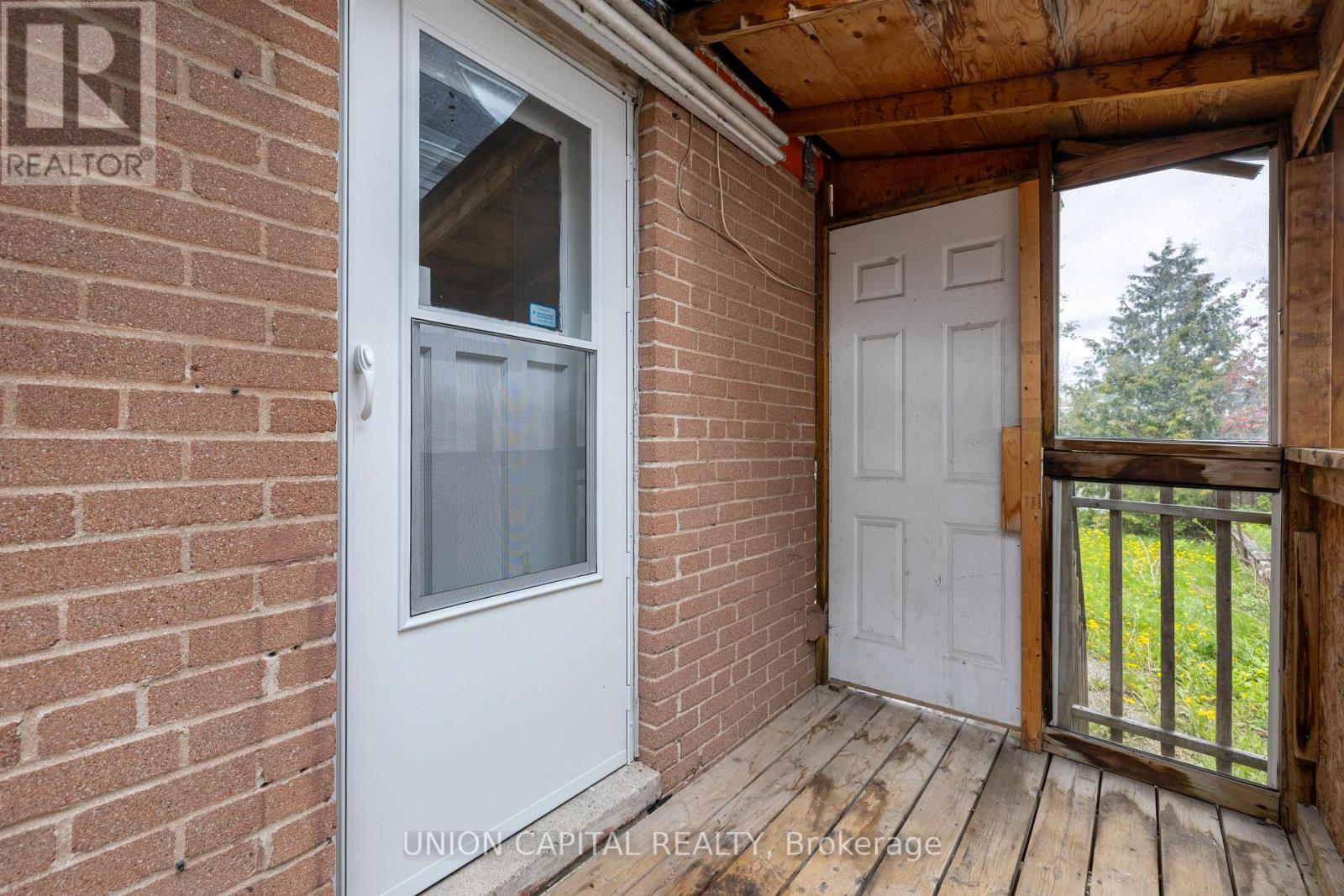 34 LISBURN CRESCENT - 20