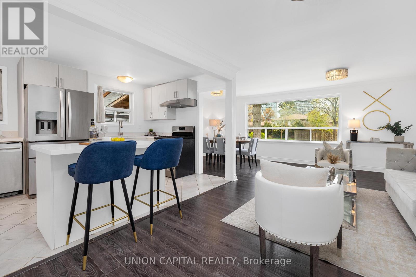 34 LISBURN CRESCENT - 3