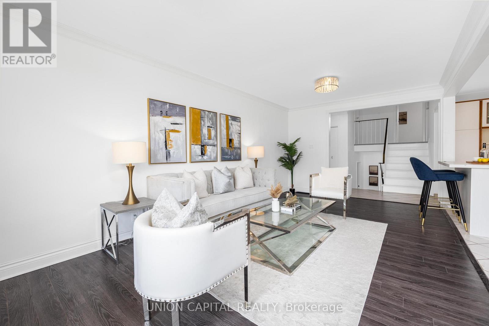 34 LISBURN CRESCENT - 6