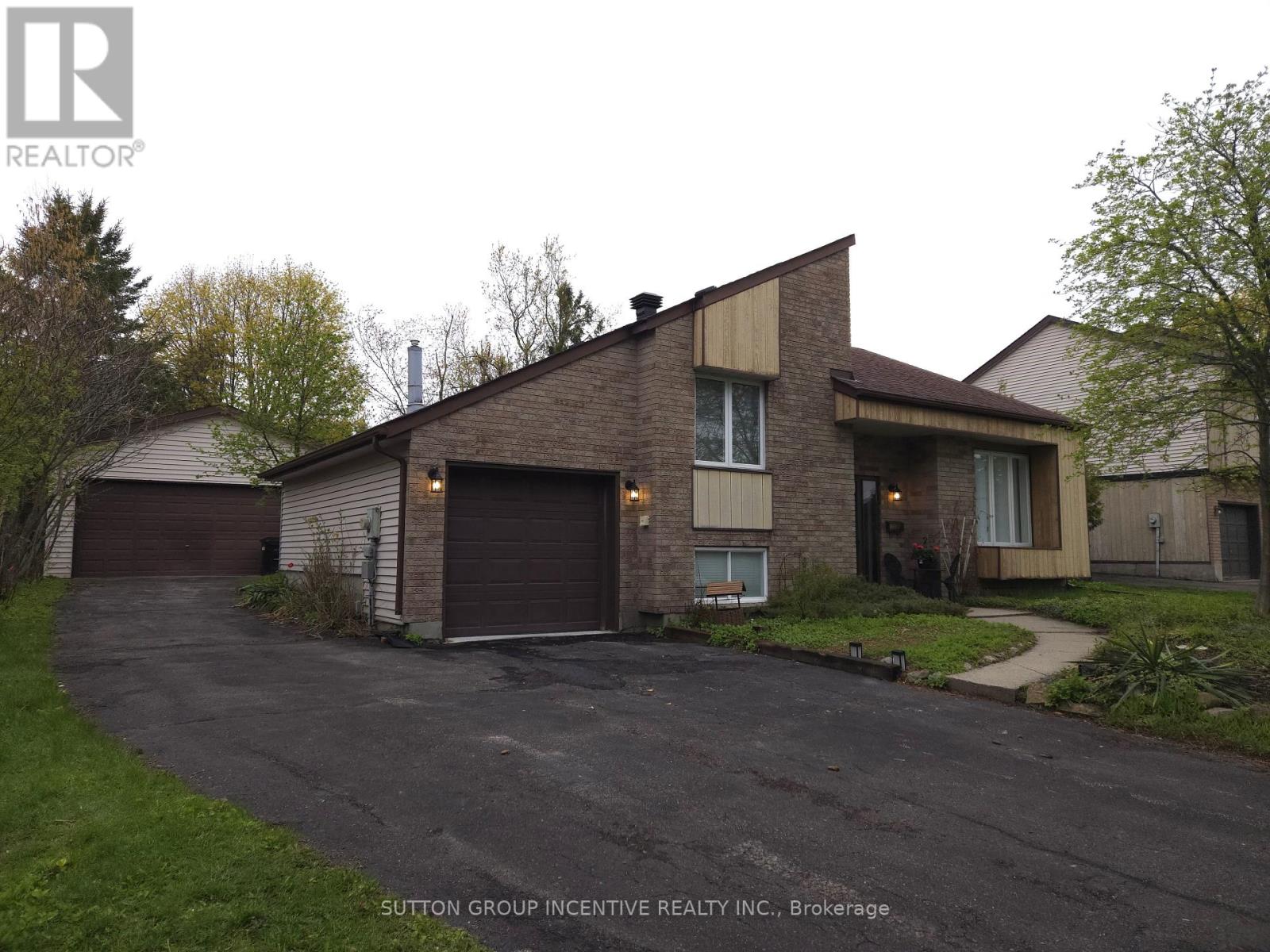 2276 SCYTHES STREET - 2