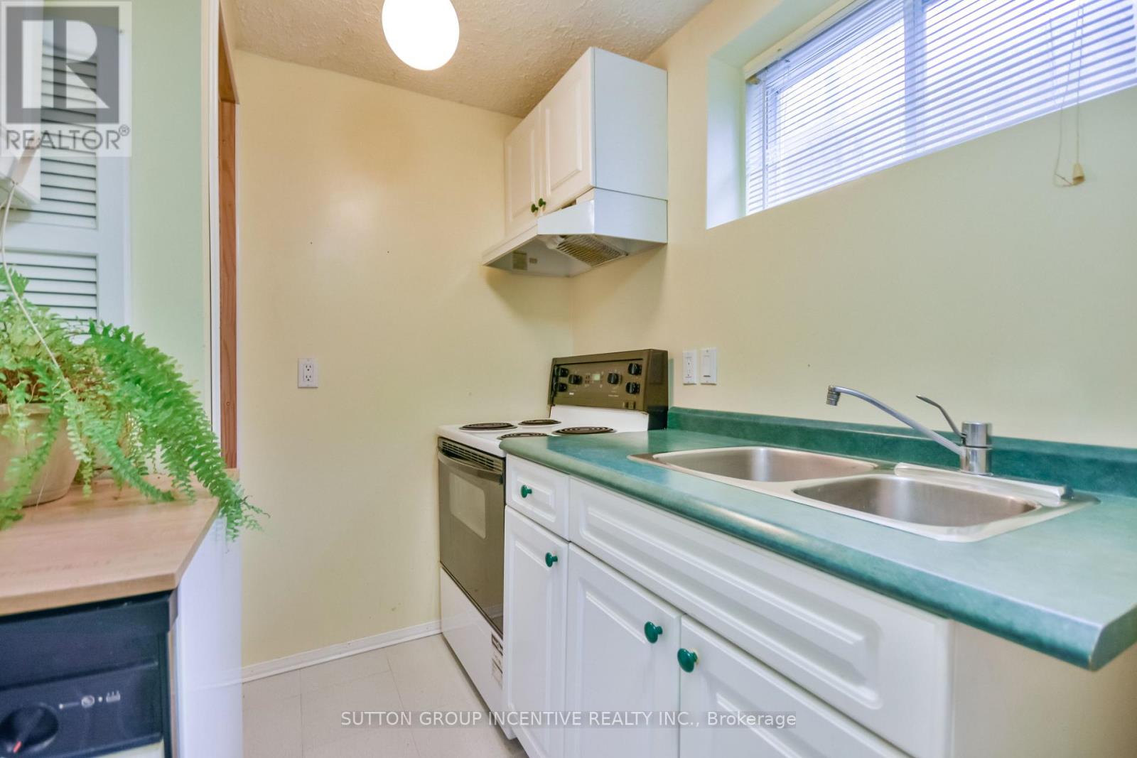 2276 SCYTHES STREET - 32