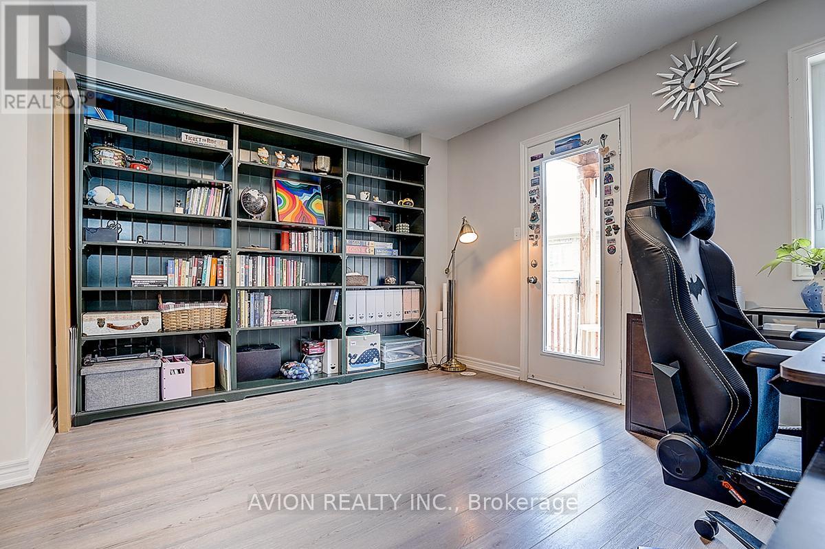 24 FANNY GROVE WAY - 10