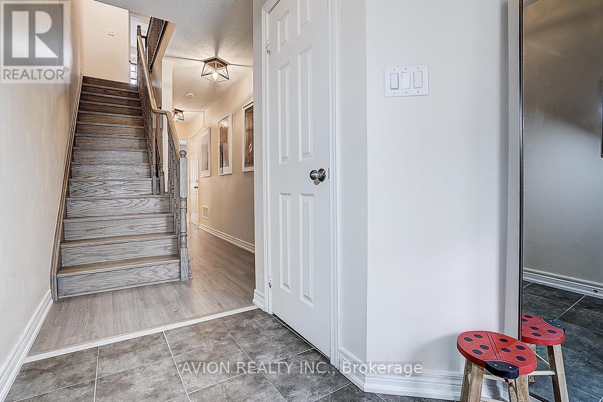 24 FANNY GROVE WAY - 11