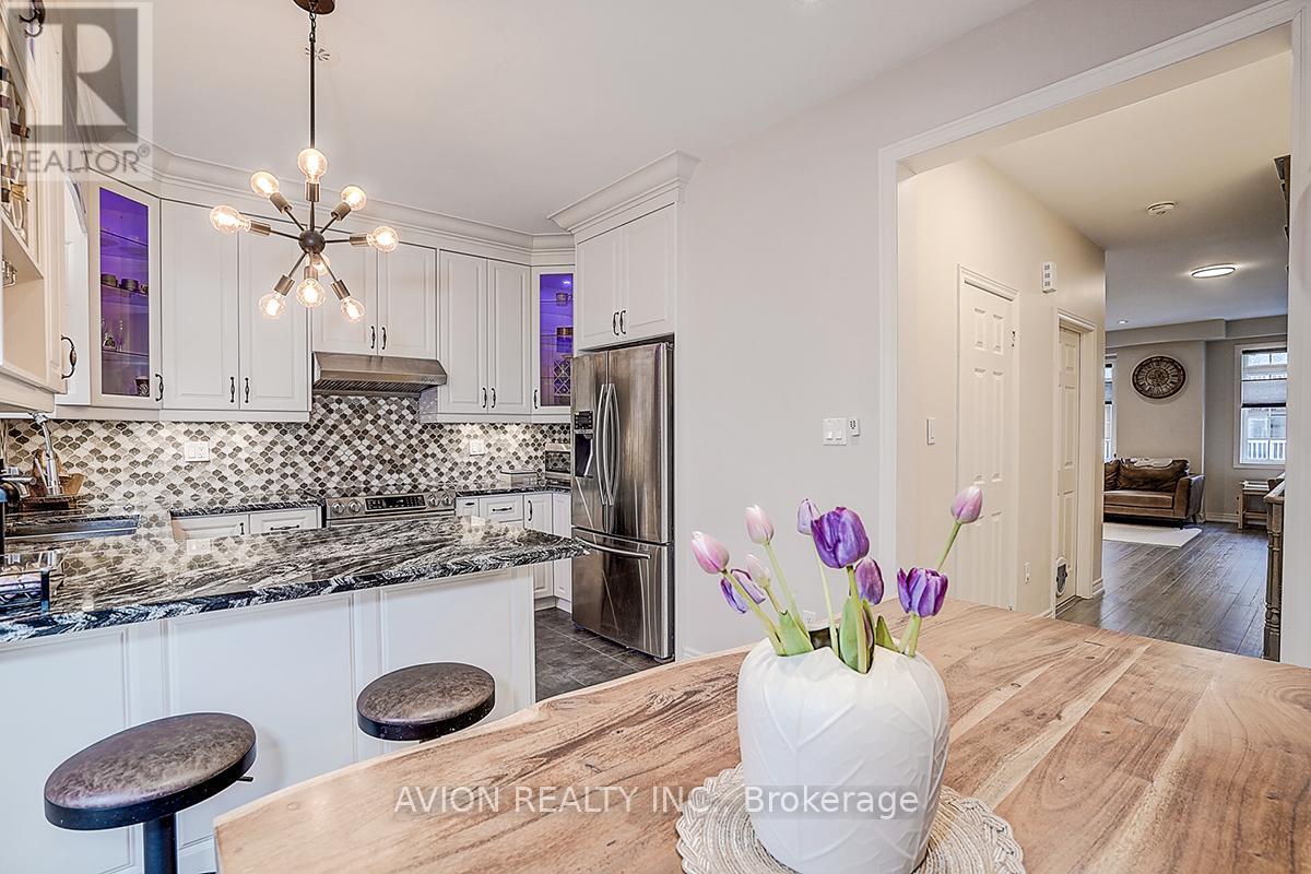24 FANNY GROVE WAY - 17