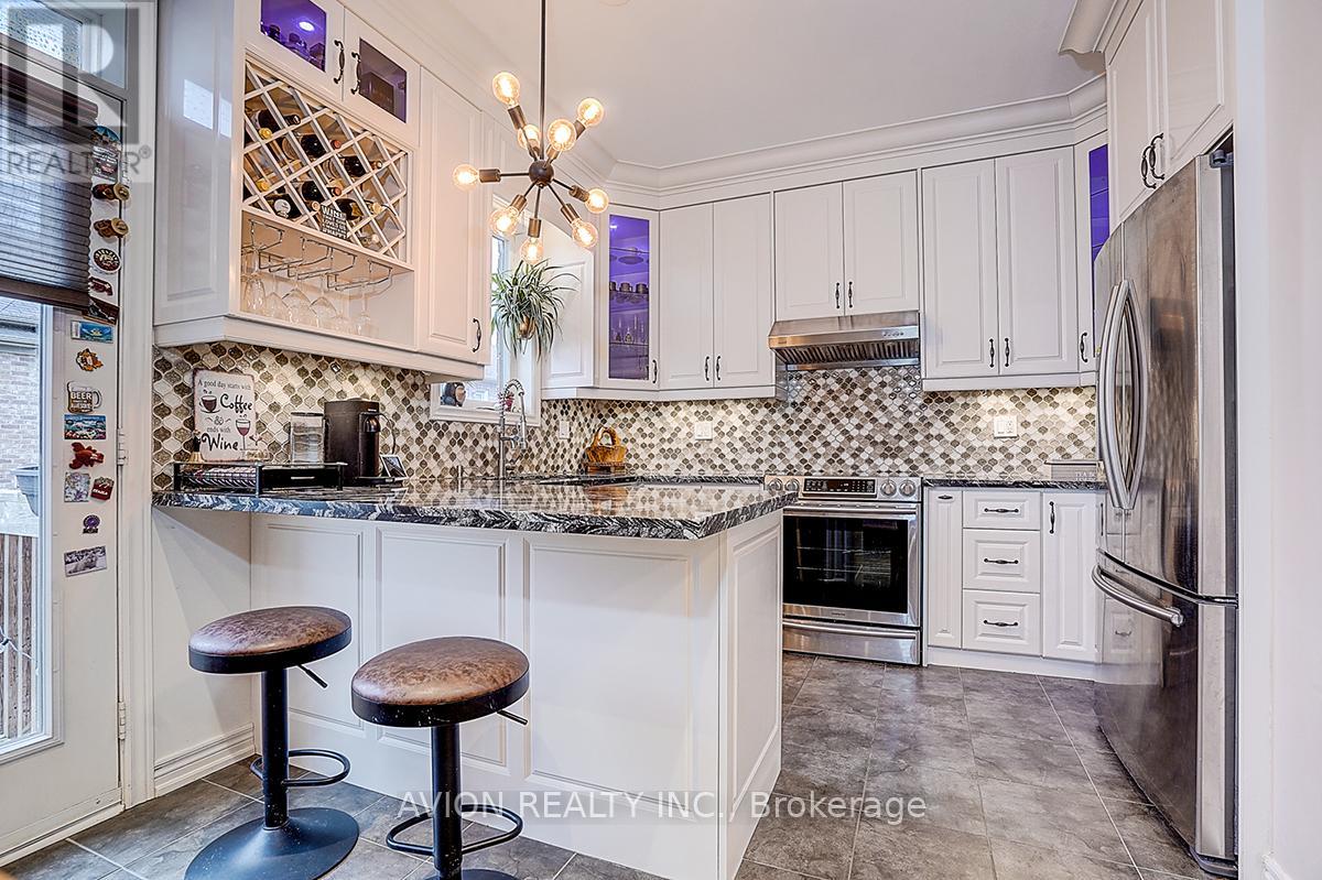 24 FANNY GROVE WAY - 2