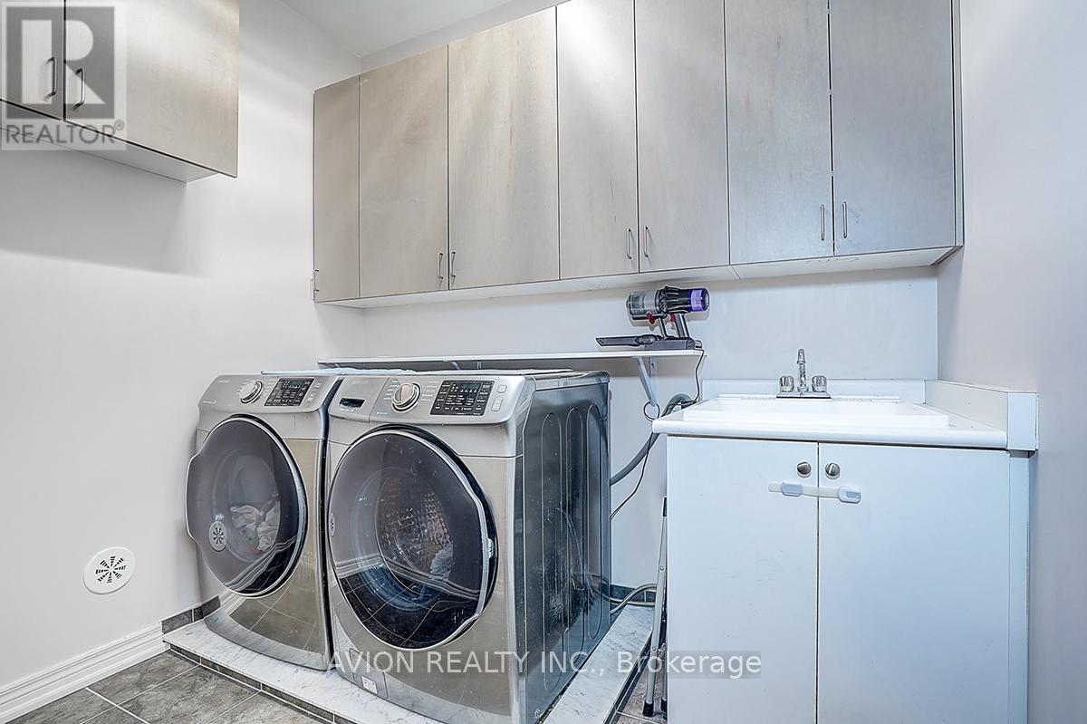 24 FANNY GROVE WAY - 31