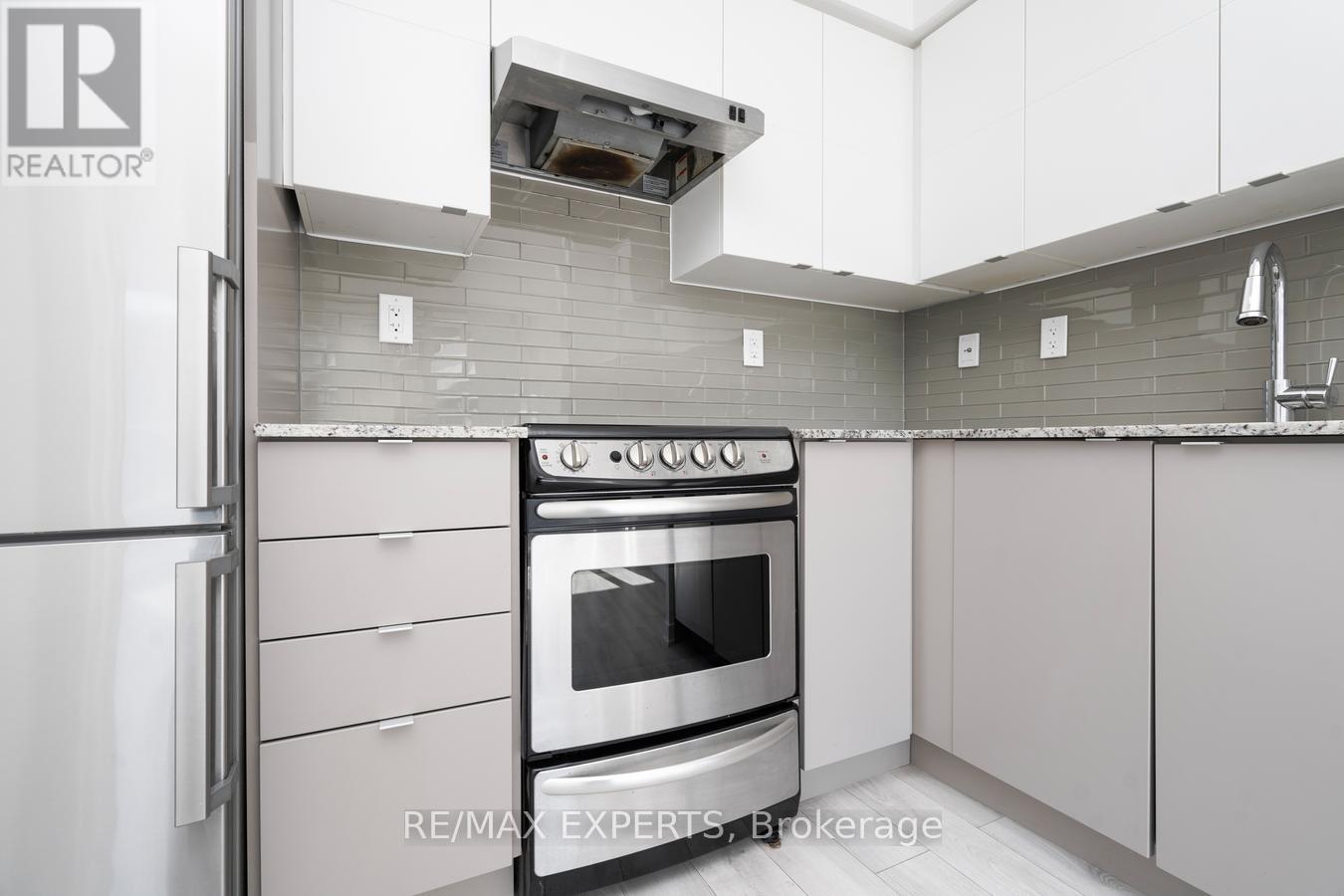 #416 160 FLEMINGTON ROAD - 15