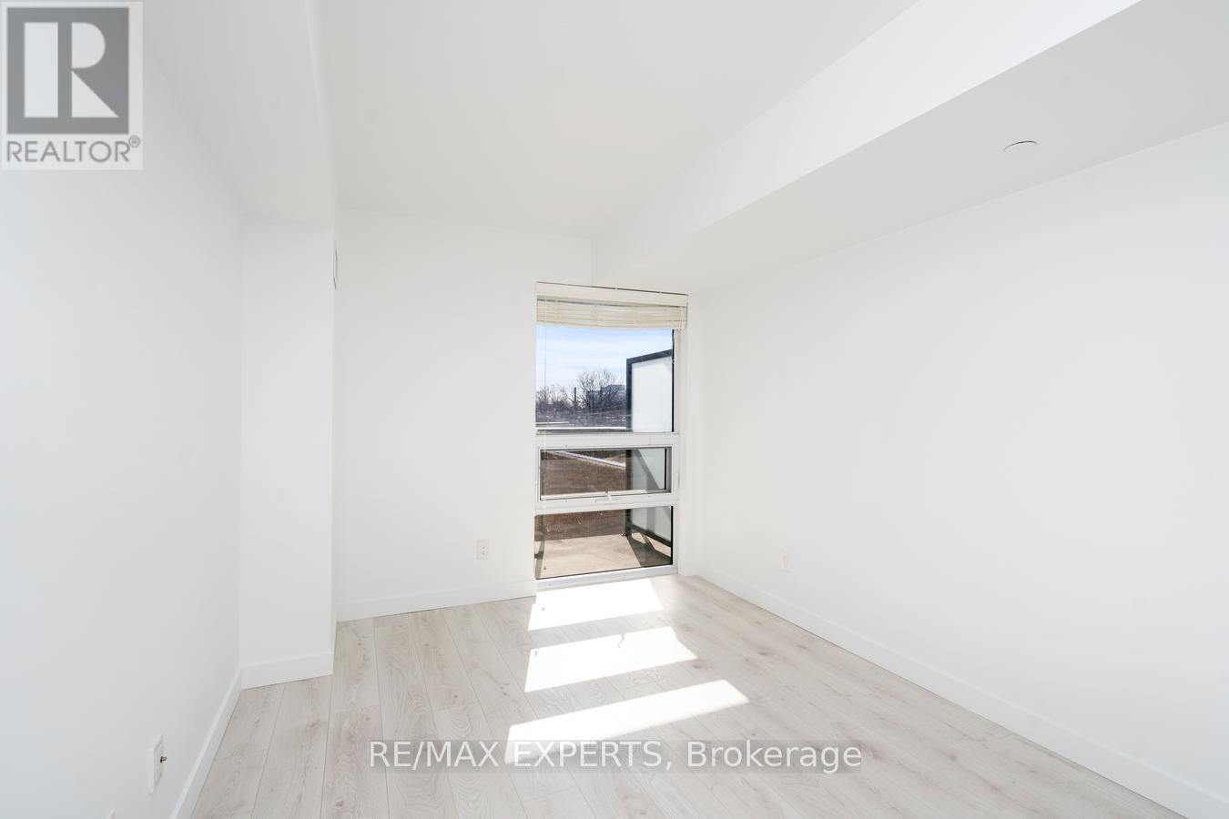 #416 160 FLEMINGTON ROAD - 20