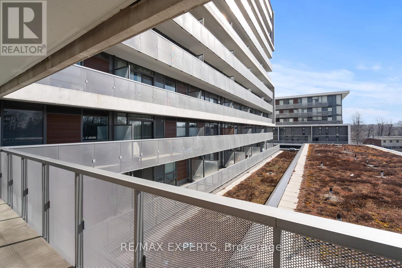 #416 160 FLEMINGTON ROAD - 27
