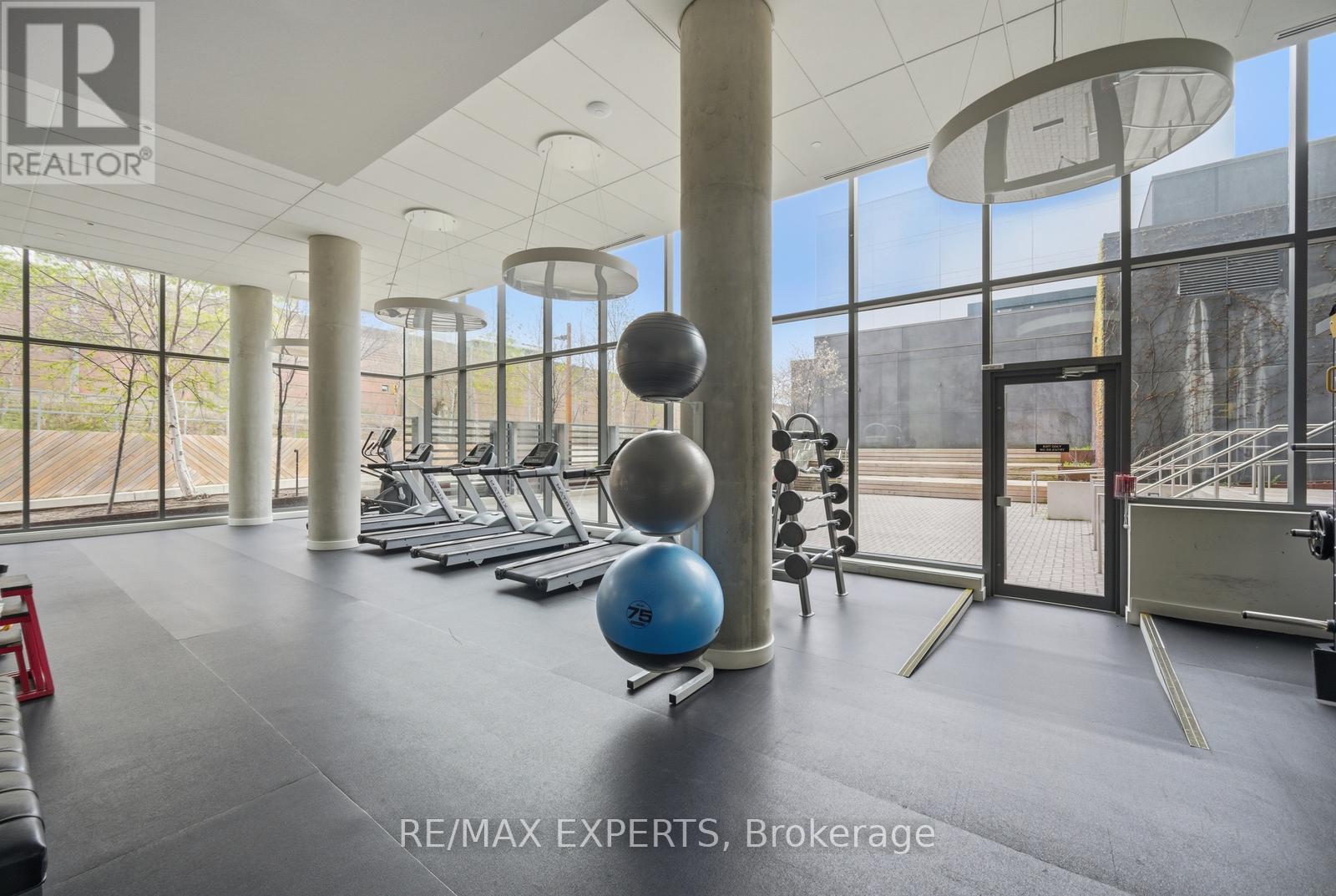 #416 160 FLEMINGTON ROAD - 30