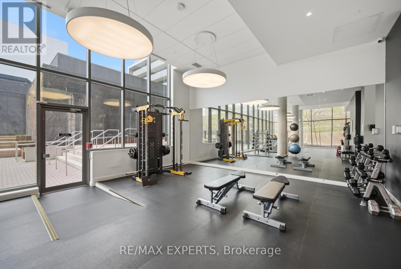 #416 160 FLEMINGTON ROAD - 31