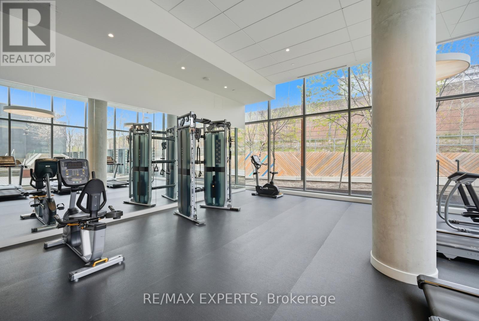 #416 160 FLEMINGTON ROAD - 32