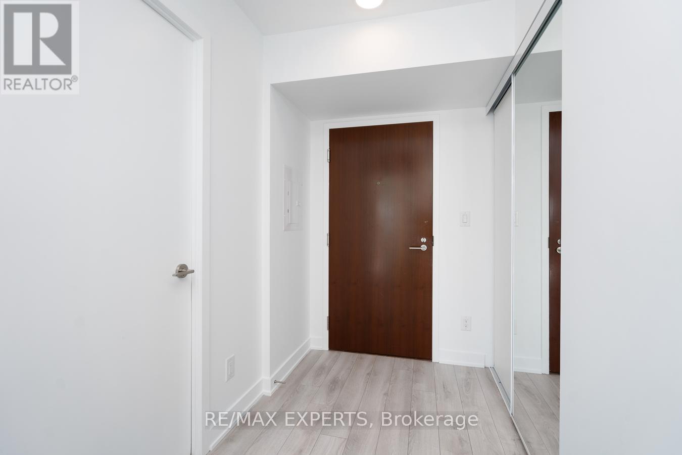 #416 160 FLEMINGTON ROAD - 7