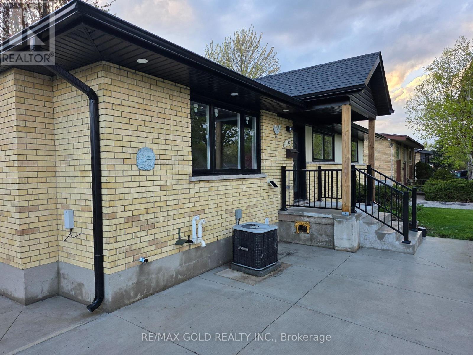1155 PORTLAND STREET - 3