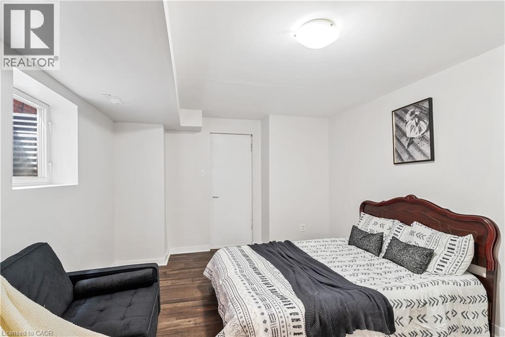 63 HAGAN Avenue - 35