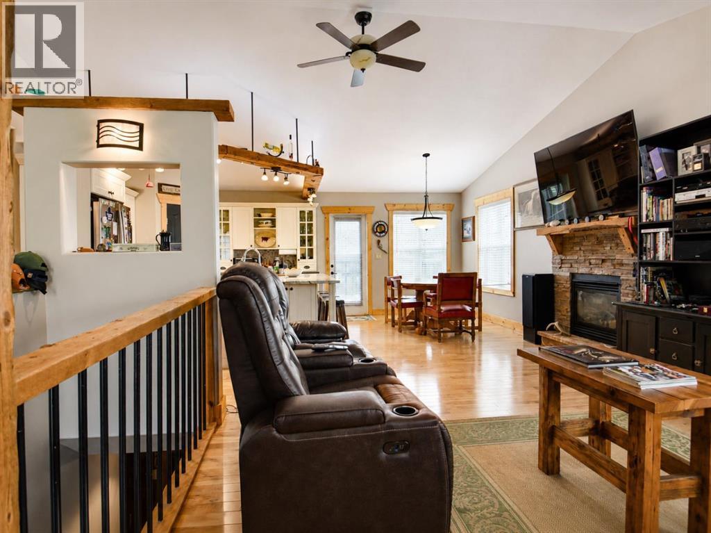 14, 71332 Range Road 262 - photo 2