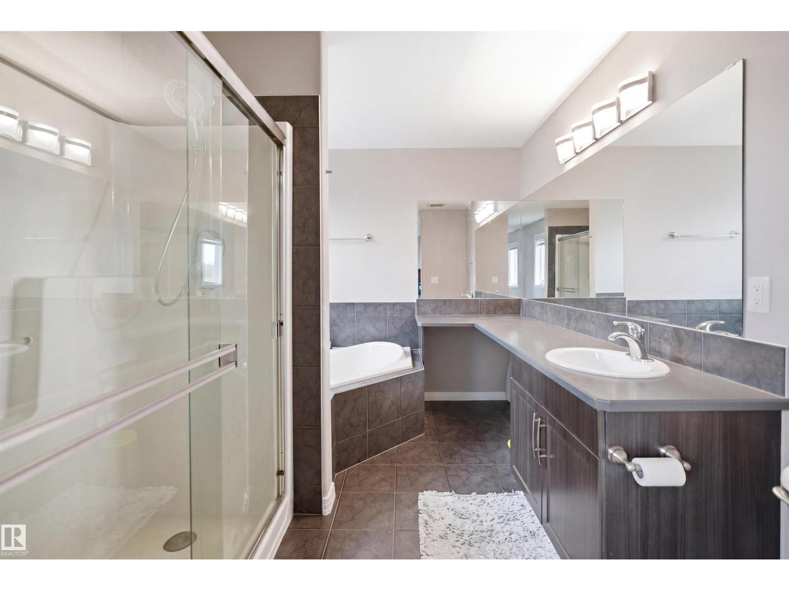 1444 37C AV NW, Edmonton