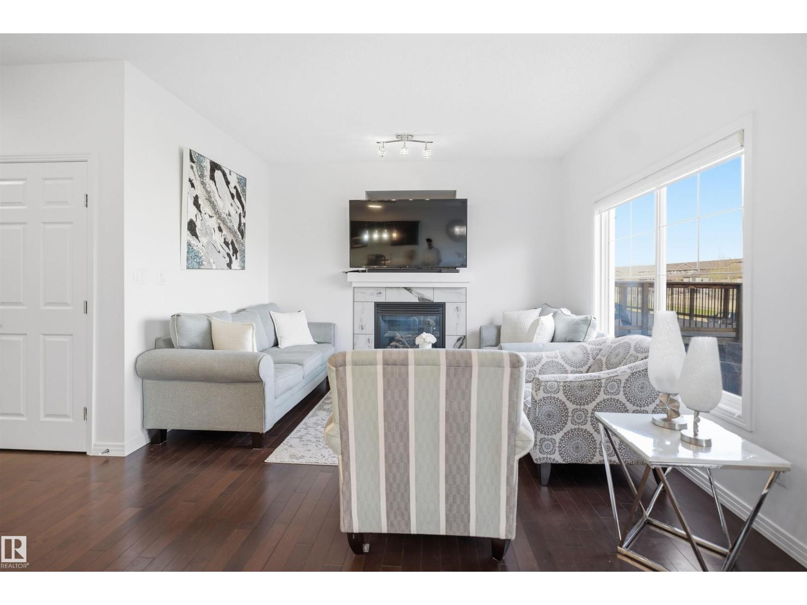 1453 HAYS WY NW, Edmonton