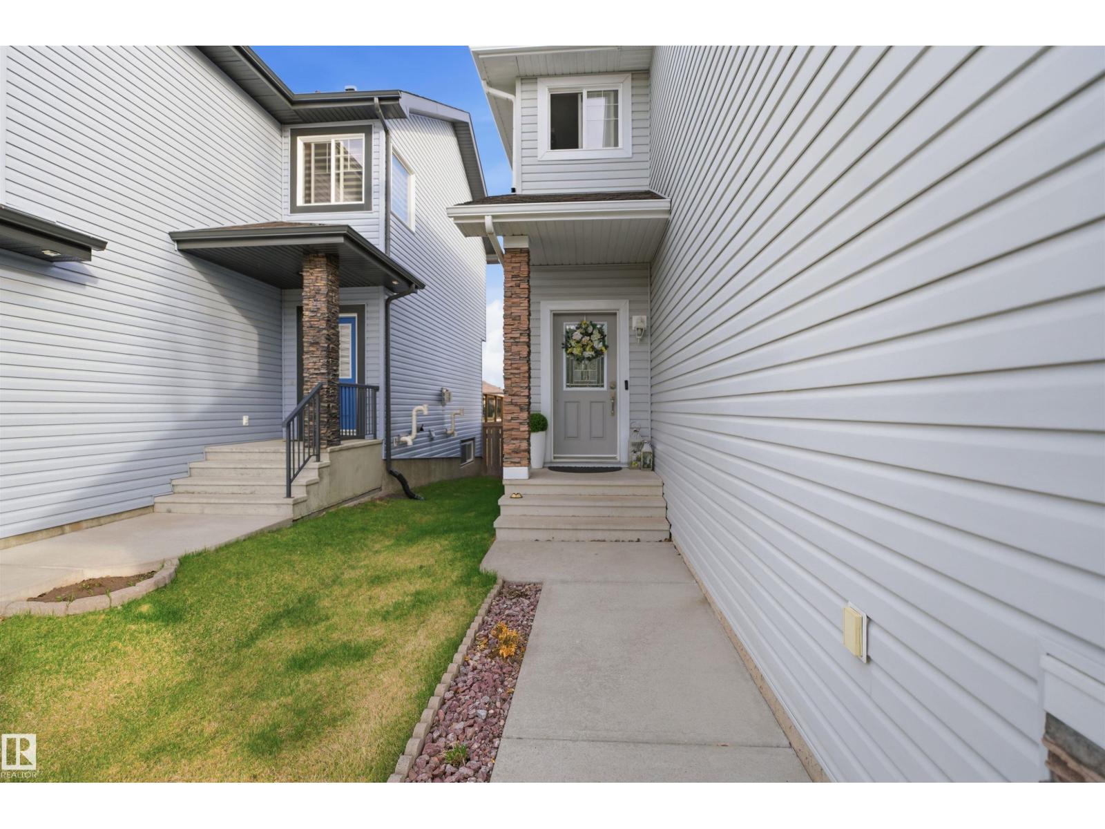 1453 HAYS WY NW, Edmonton