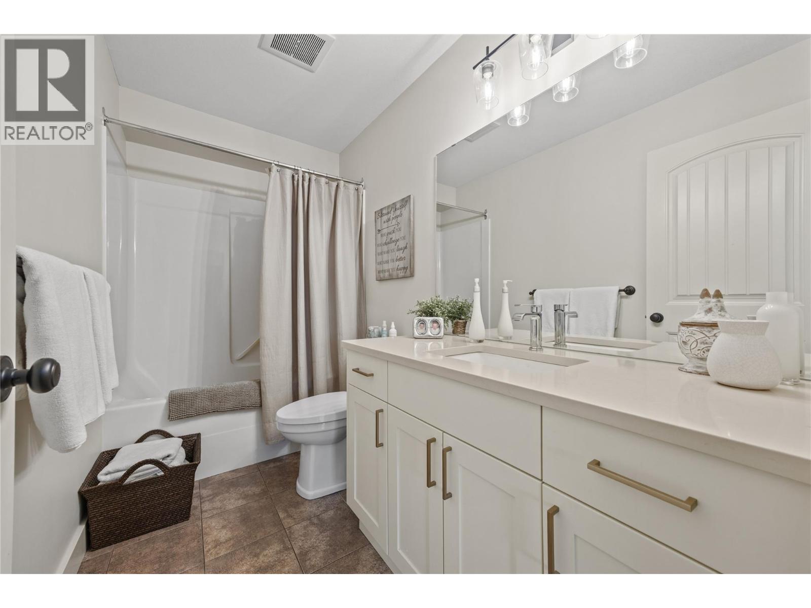  3188 Saddleback Place, West Kelowna