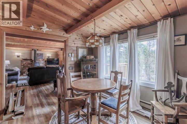 6062 MAHOOD LAKE ROAD, 100 Mile House