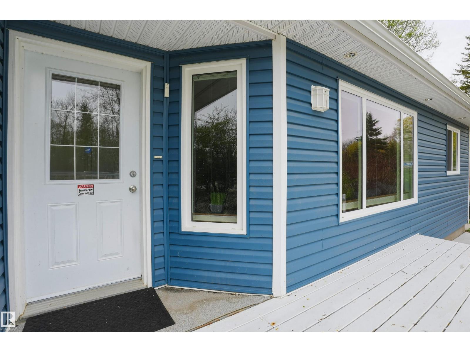 1515 Marine DR - Image 2