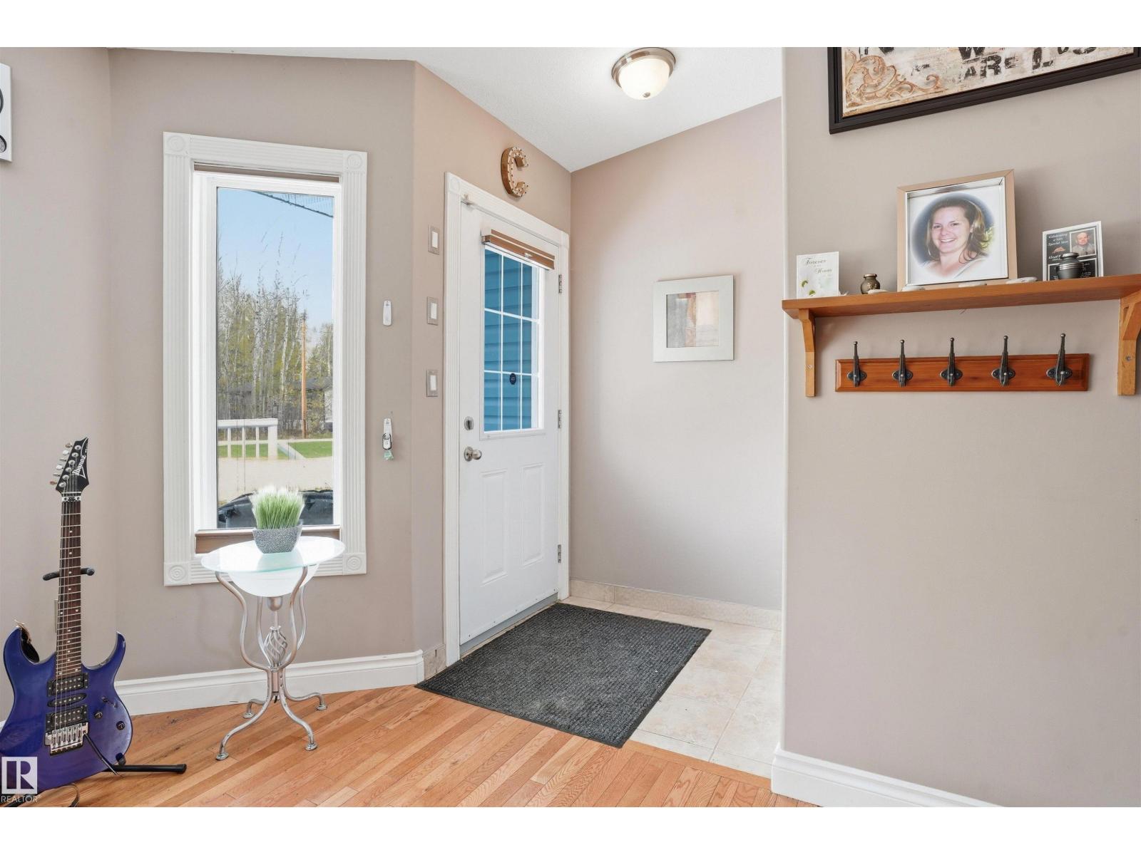 1515 Marine DR - Image 3