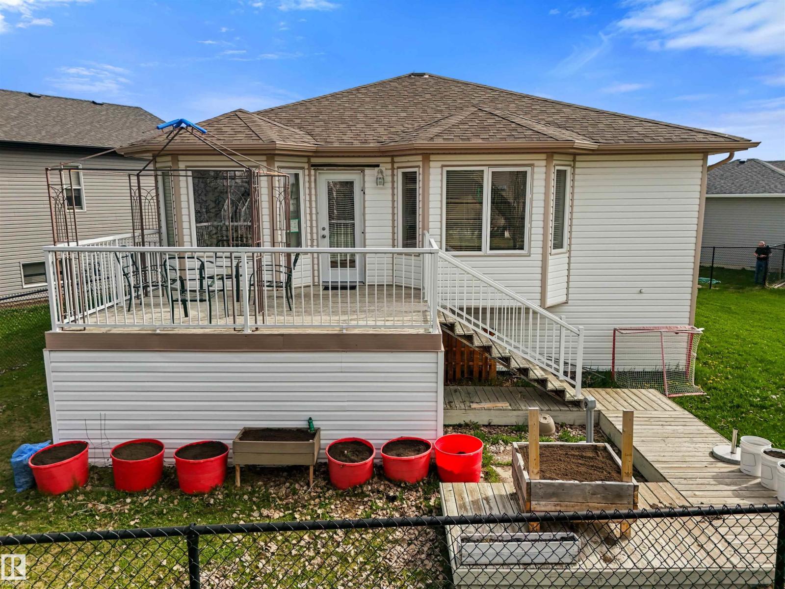 4608 39 ST - 5