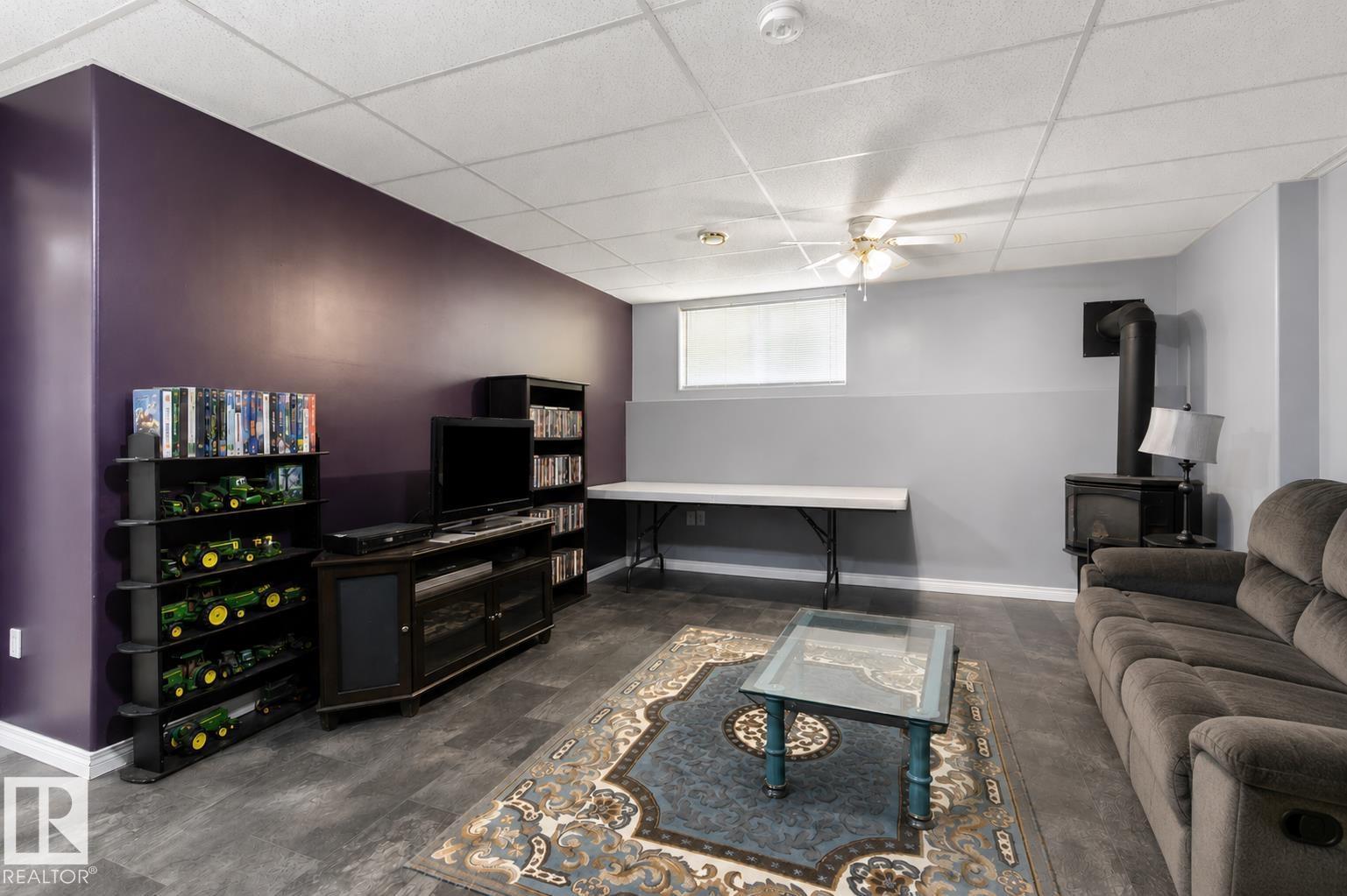 4608 39 ST - 21