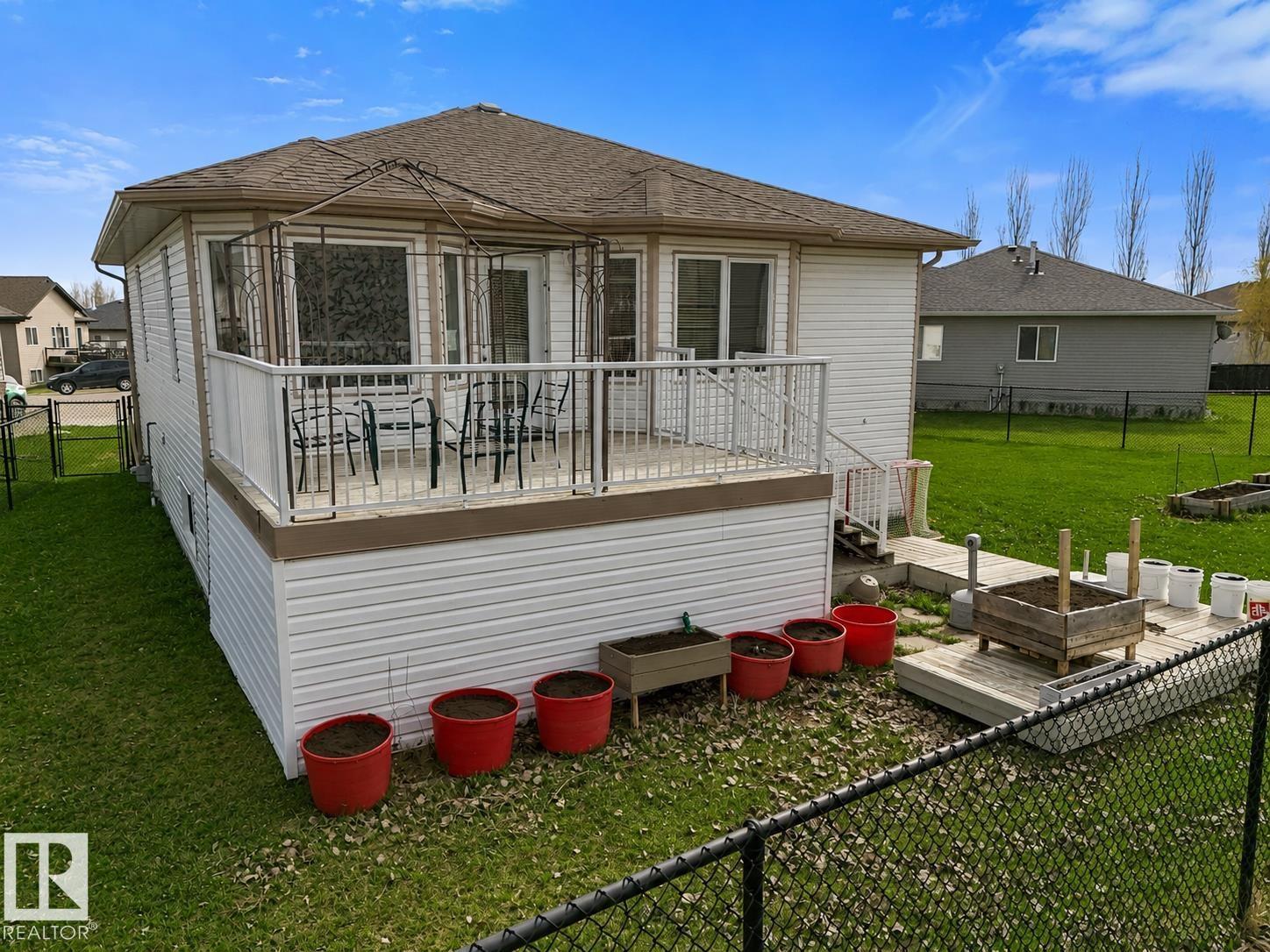 4608 39 ST - 6