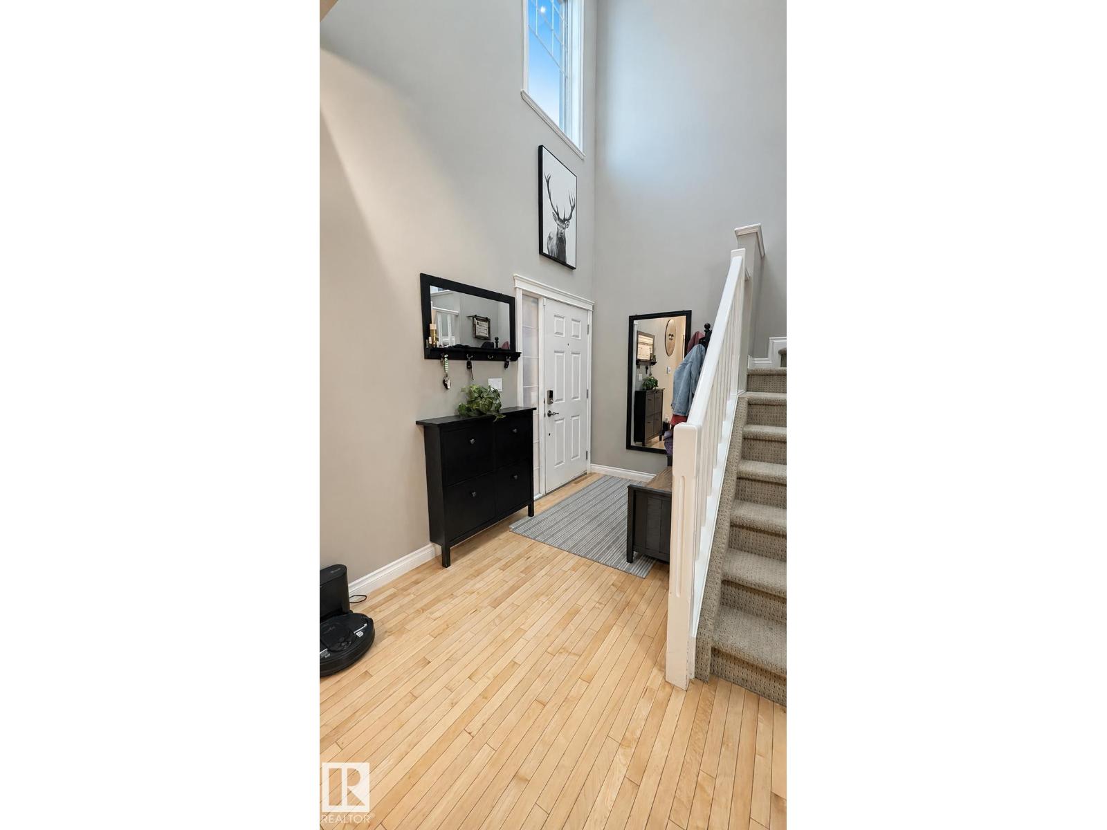 221 HENDERSON LI - Image 3