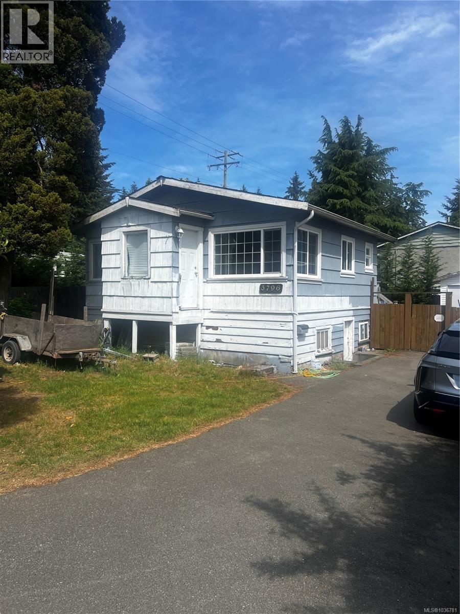 3796 Departure Bay Rd - 15