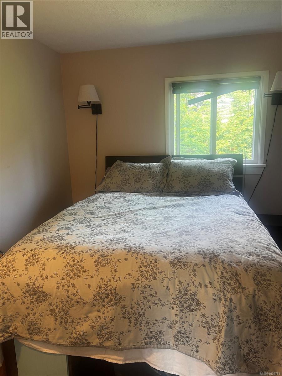 3796 Departure Bay Rd - 7