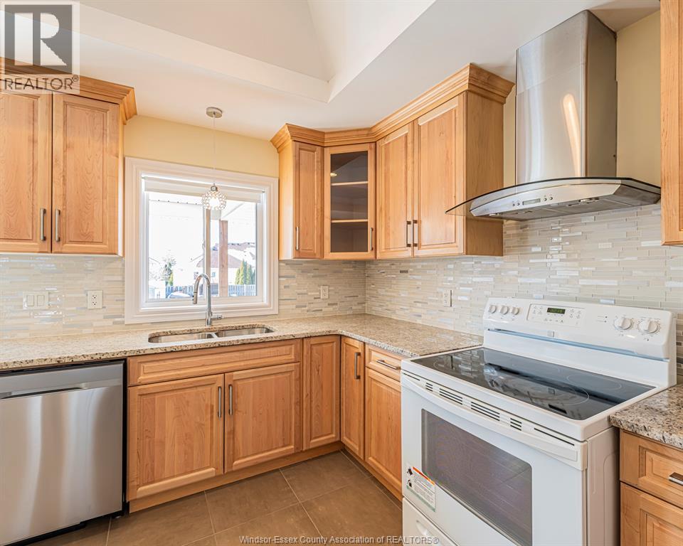 4001 COSENZA STREET, Windsor, Ontario, N9G0A5 — Photo 39