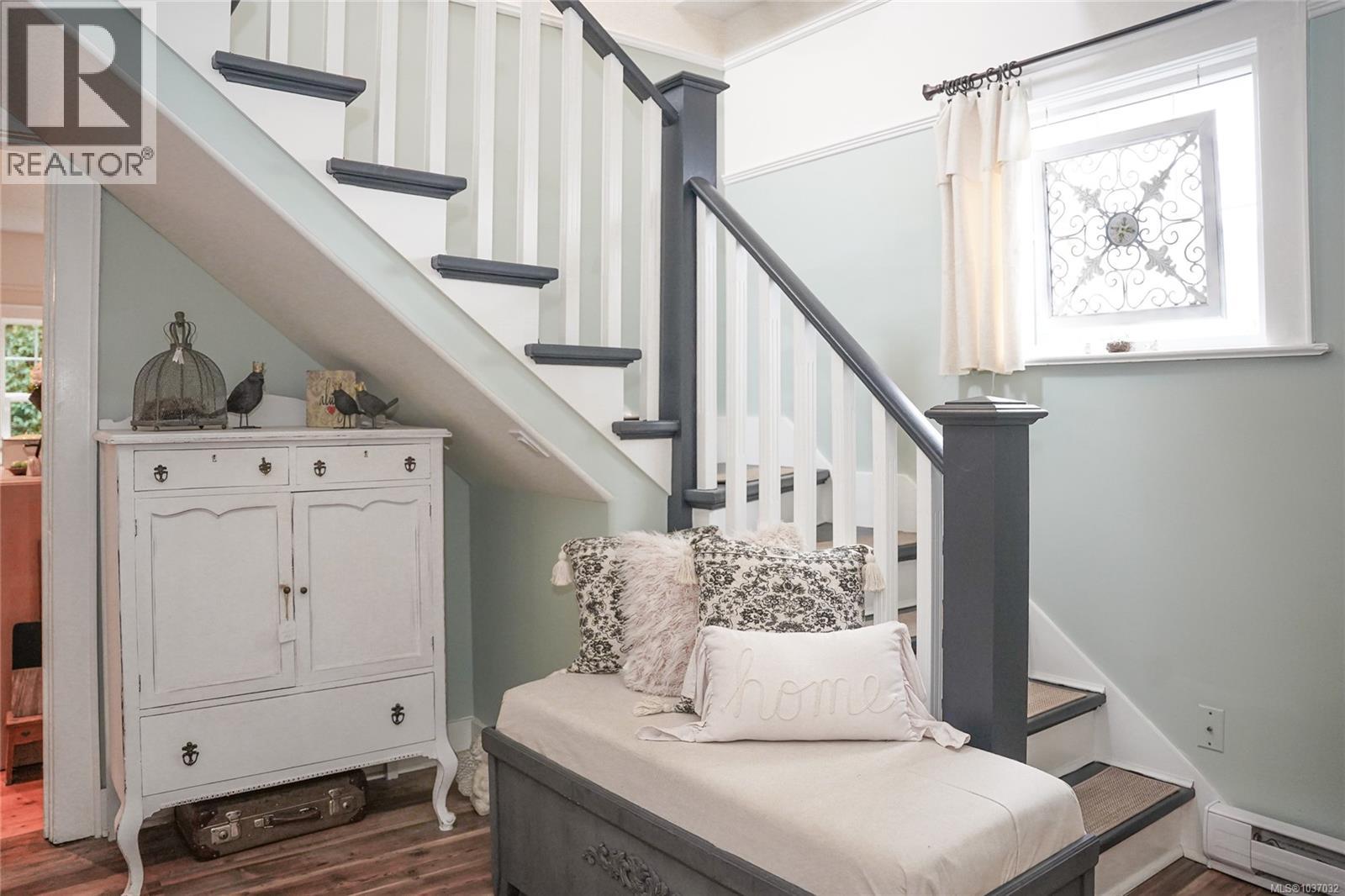 814 Hereward Rd - 24