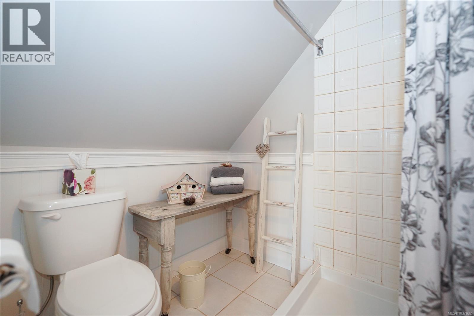 814 Hereward Rd - 30