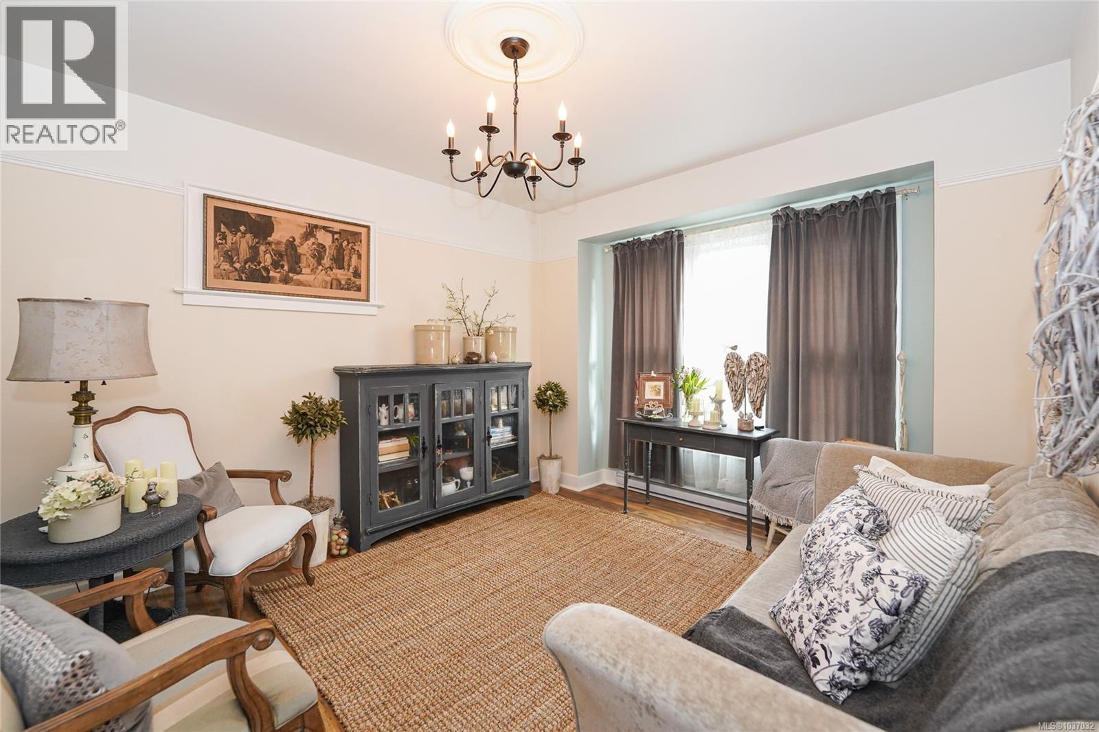 814 Hereward Rd - 7