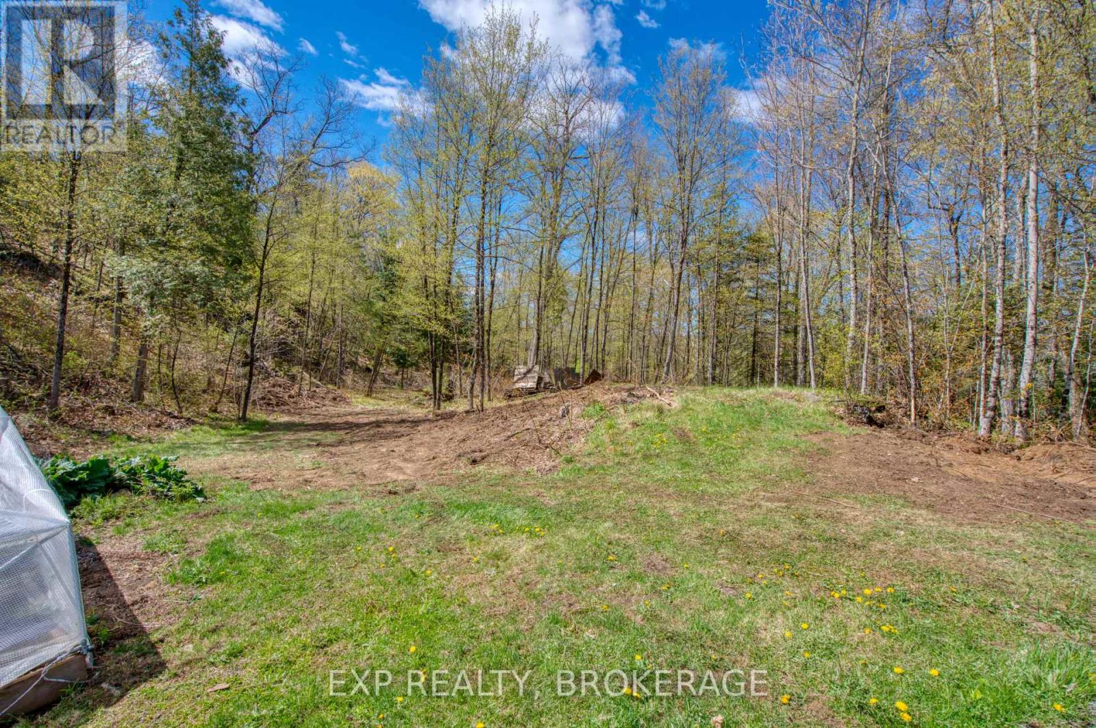 371 SHERBROOKE DRIVE - 25