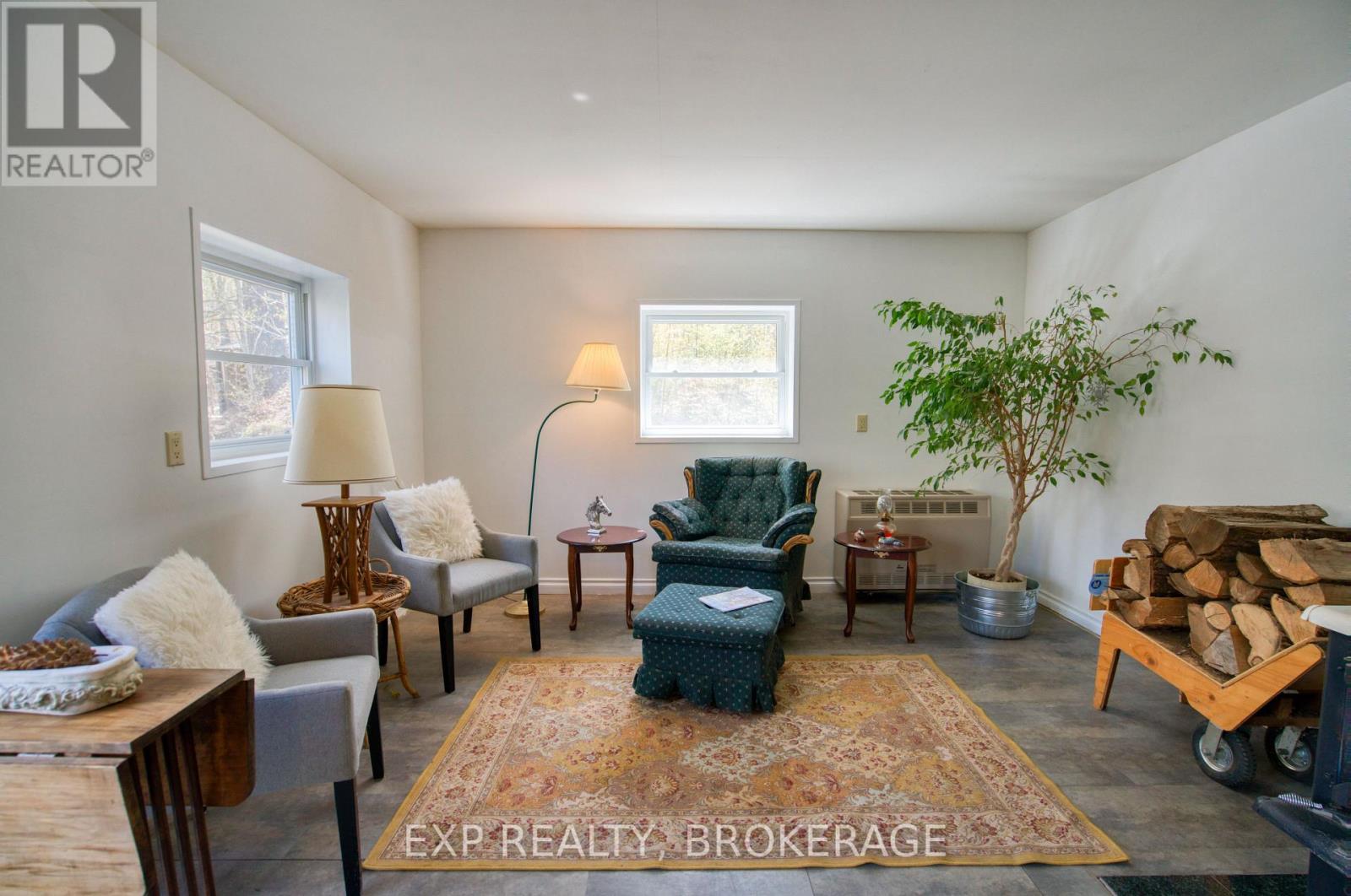 371 SHERBROOKE DRIVE - 9