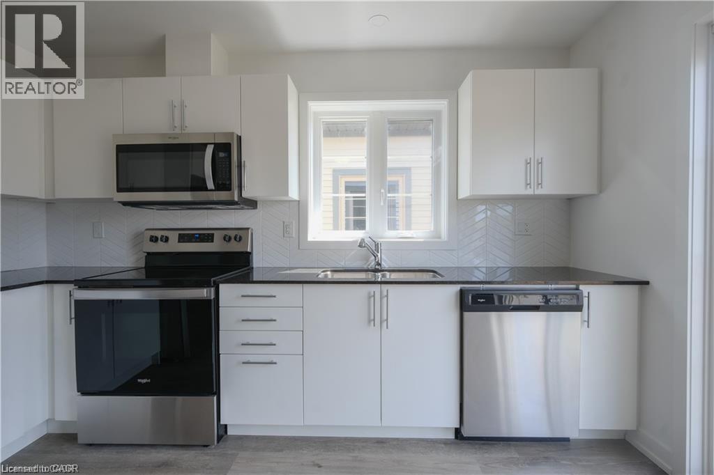 205 WEST OAK Trail Unit# 58, Kitchener, Ontario, N2R0R9 — Photo 10
