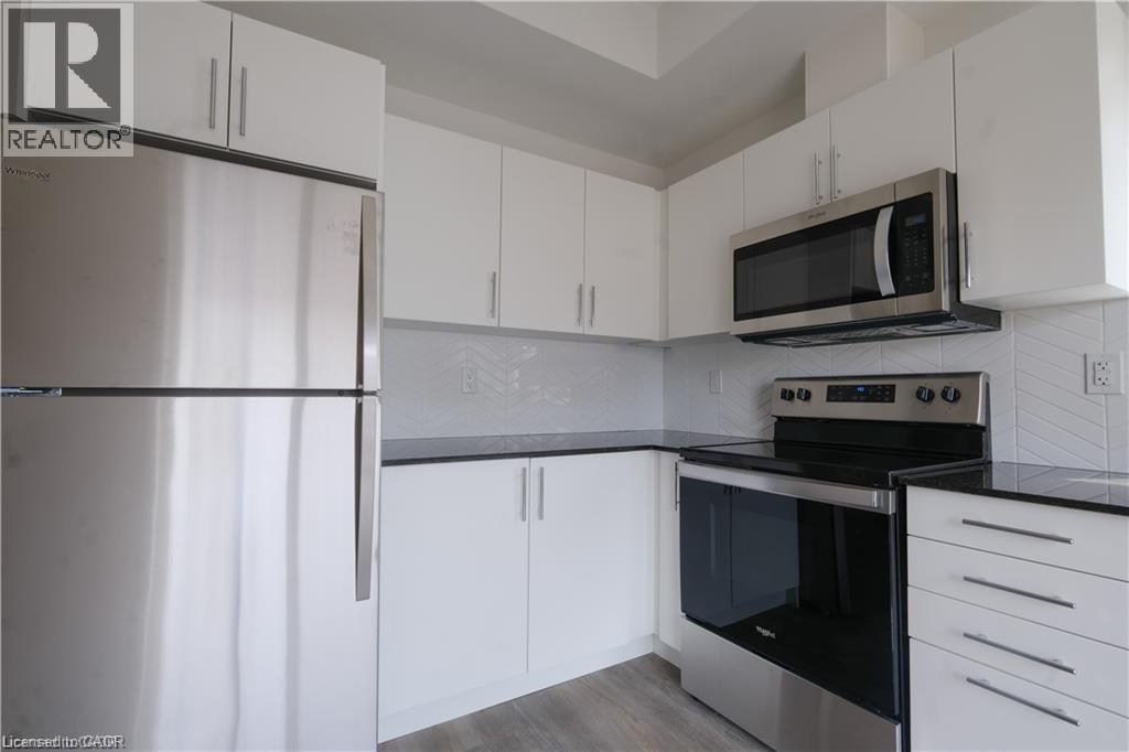 205 WEST OAK Trail Unit# 58, Kitchener, Ontario, N2R0R9 — Photo 12