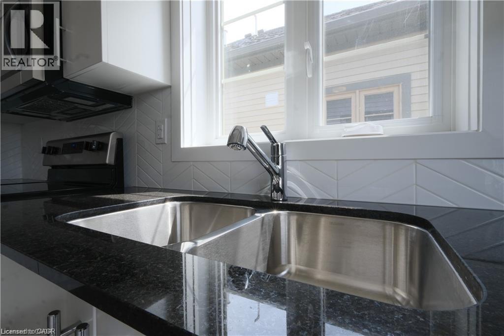 205 WEST OAK Trail Unit# 58, Kitchener, Ontario, N2R0R9 — Photo 14