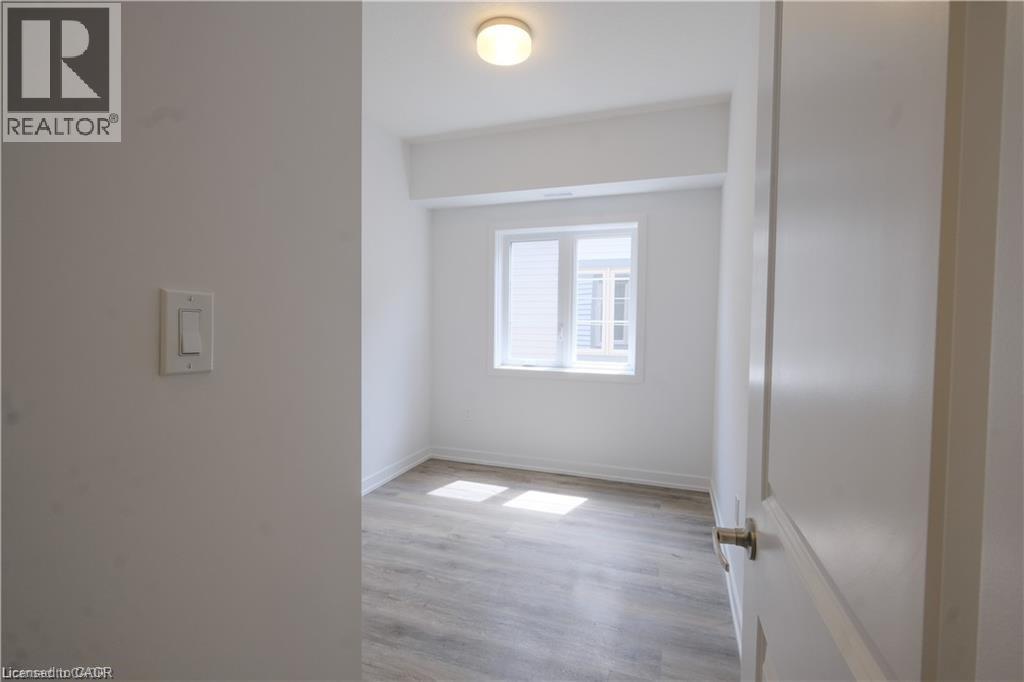 205 WEST OAK Trail Unit# 58, Kitchener, Ontario, N2R0R9 — Photo 17