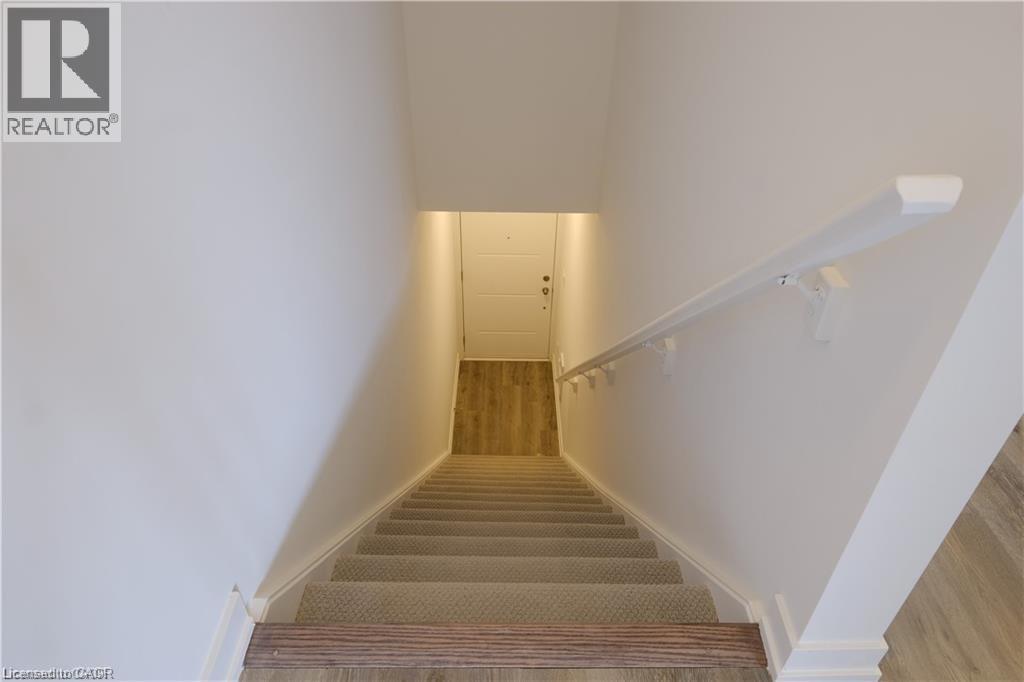 205 WEST OAK Trail Unit# 58, Kitchener, Ontario, N2R0R9 — Photo 2