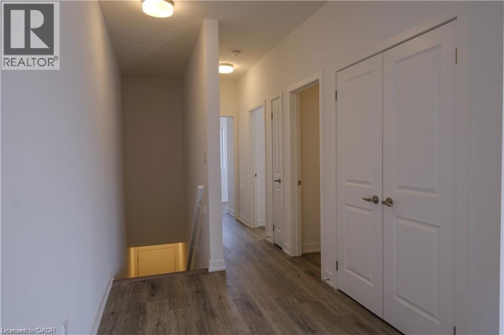 205 WEST OAK Trail Unit# 58, Kitchener, Ontario, N2R0R9 — Photo 3