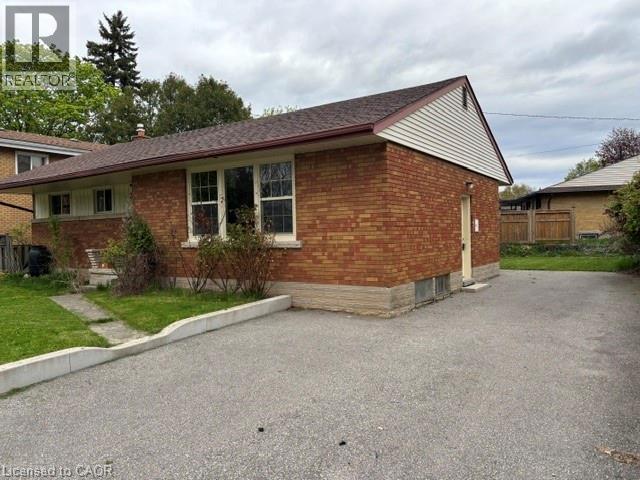 35 HIGHMAN Avenue, Cambridge, Ontario, N1R3L8 — Photo 2