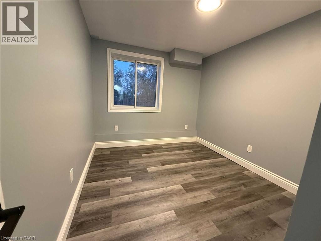 952 DUNNIGAN Court Unit# Lower, Kitchener, Ontario, N2B0A8 — Photo 10