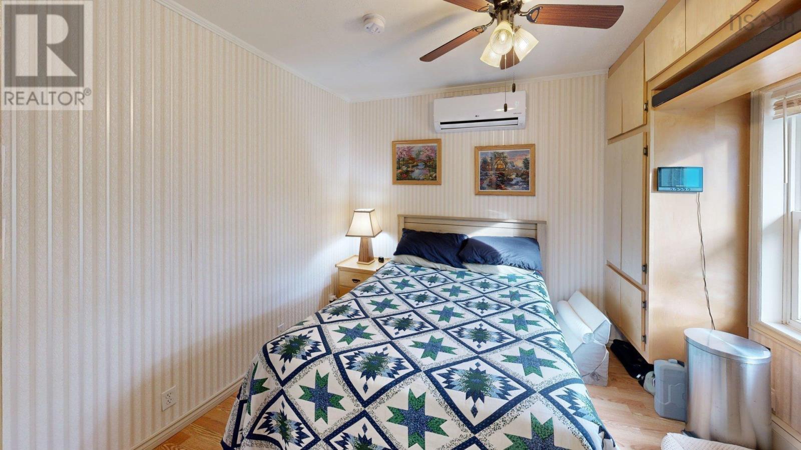 Property 36 of 49 of 3095 MacLeod Avenue