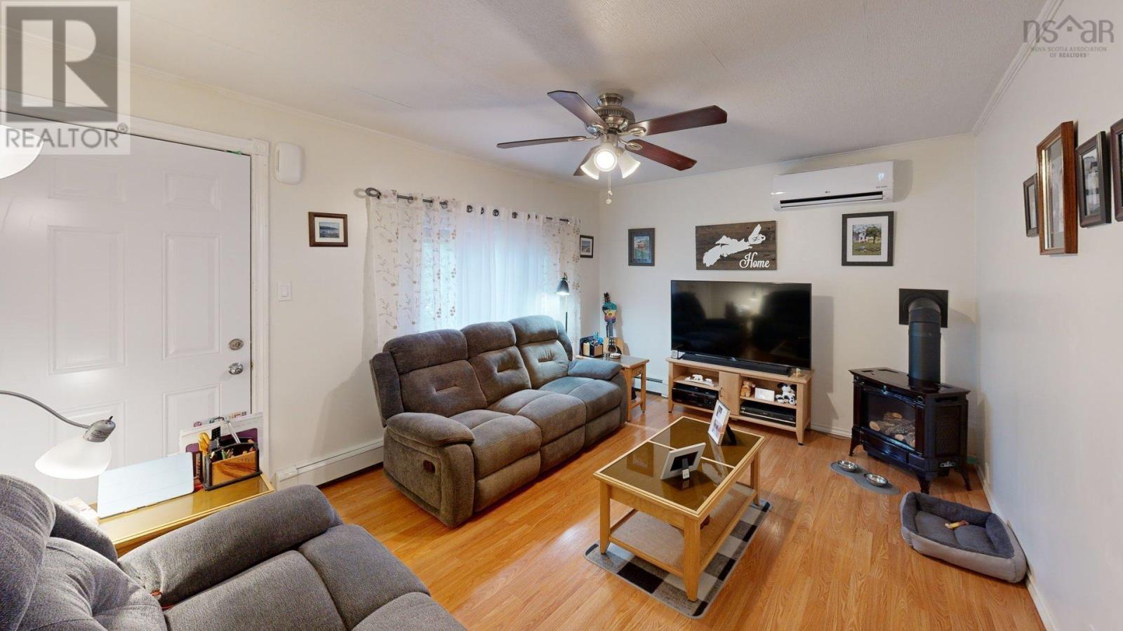 Property 43 of 49 of 3095 MacLeod Avenue