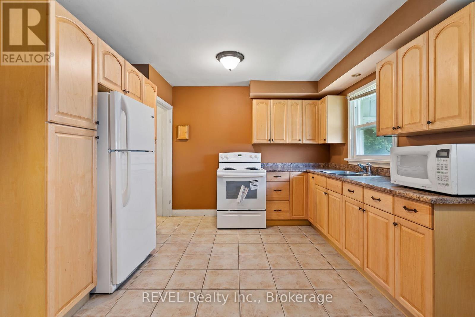 18 NICKERSON AVENUE - 23